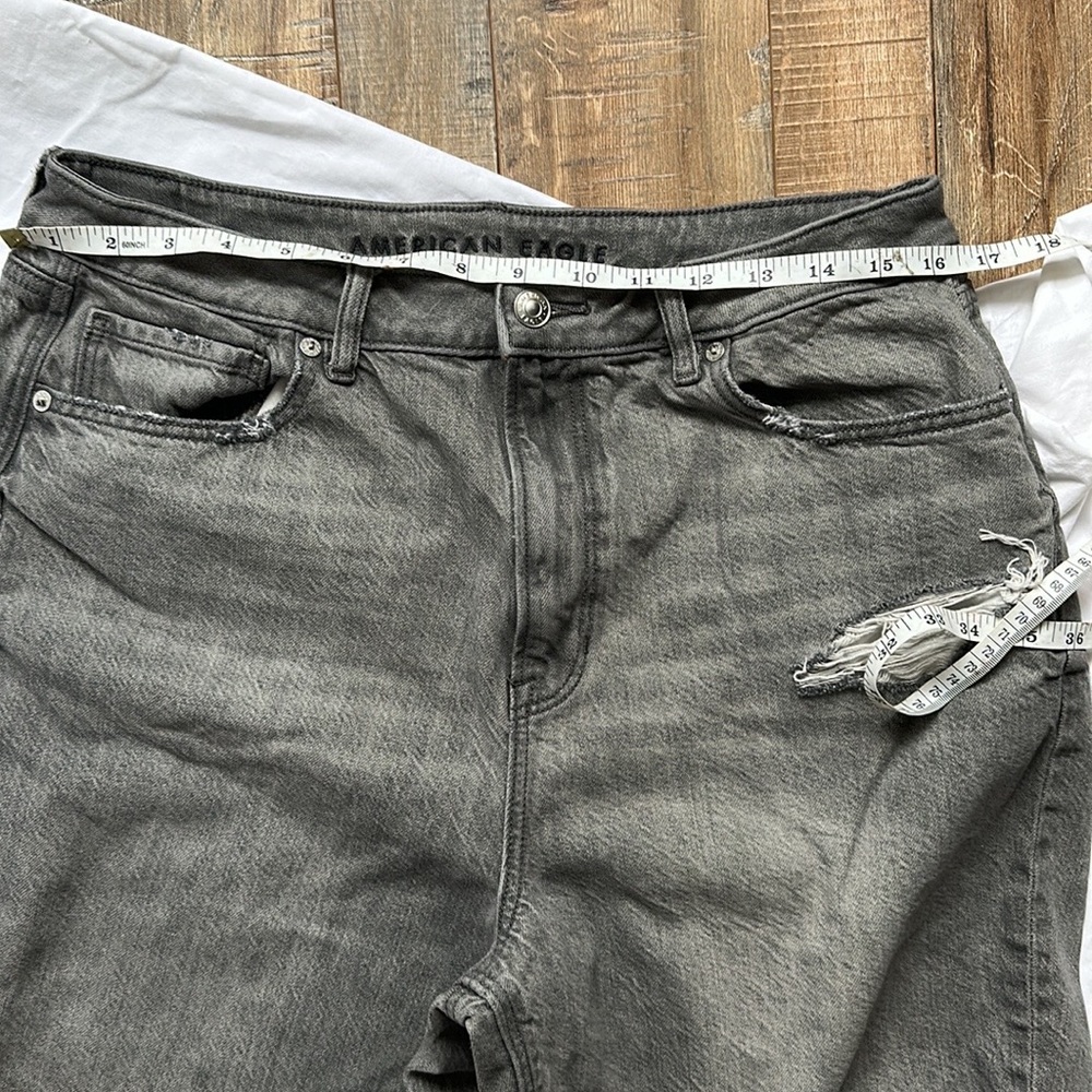 American Eagle Ripped high Rise Mom Jeans - Picture 7 of 12
